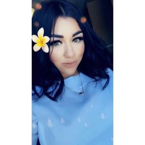 Meet your Posher, Cristina